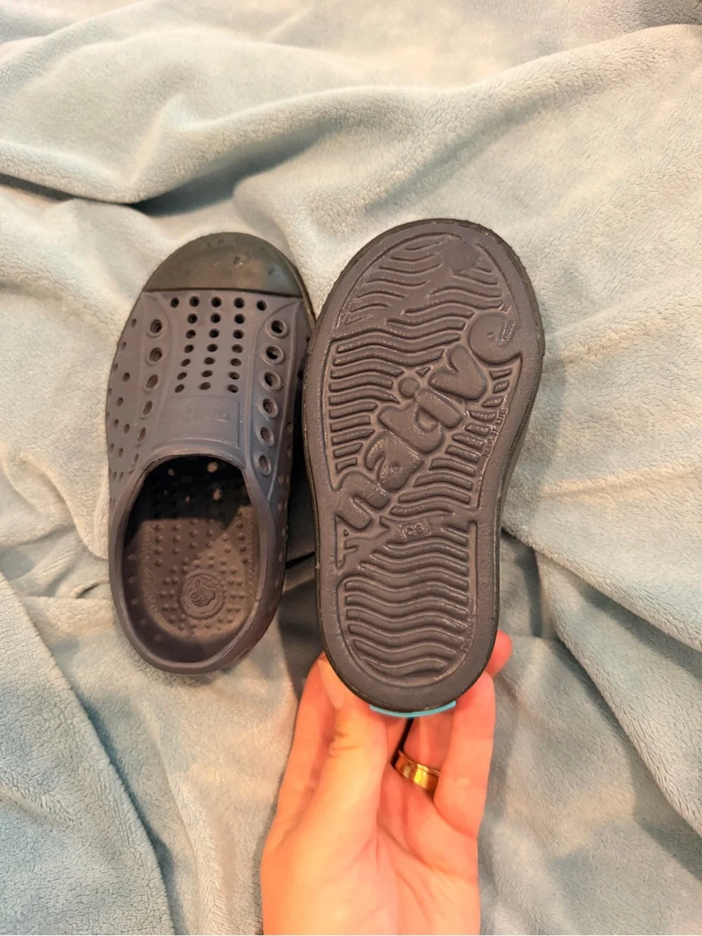 Native | Toddler Jefferson Waterproof Slip-On Sneaker in Dark Navy & Black